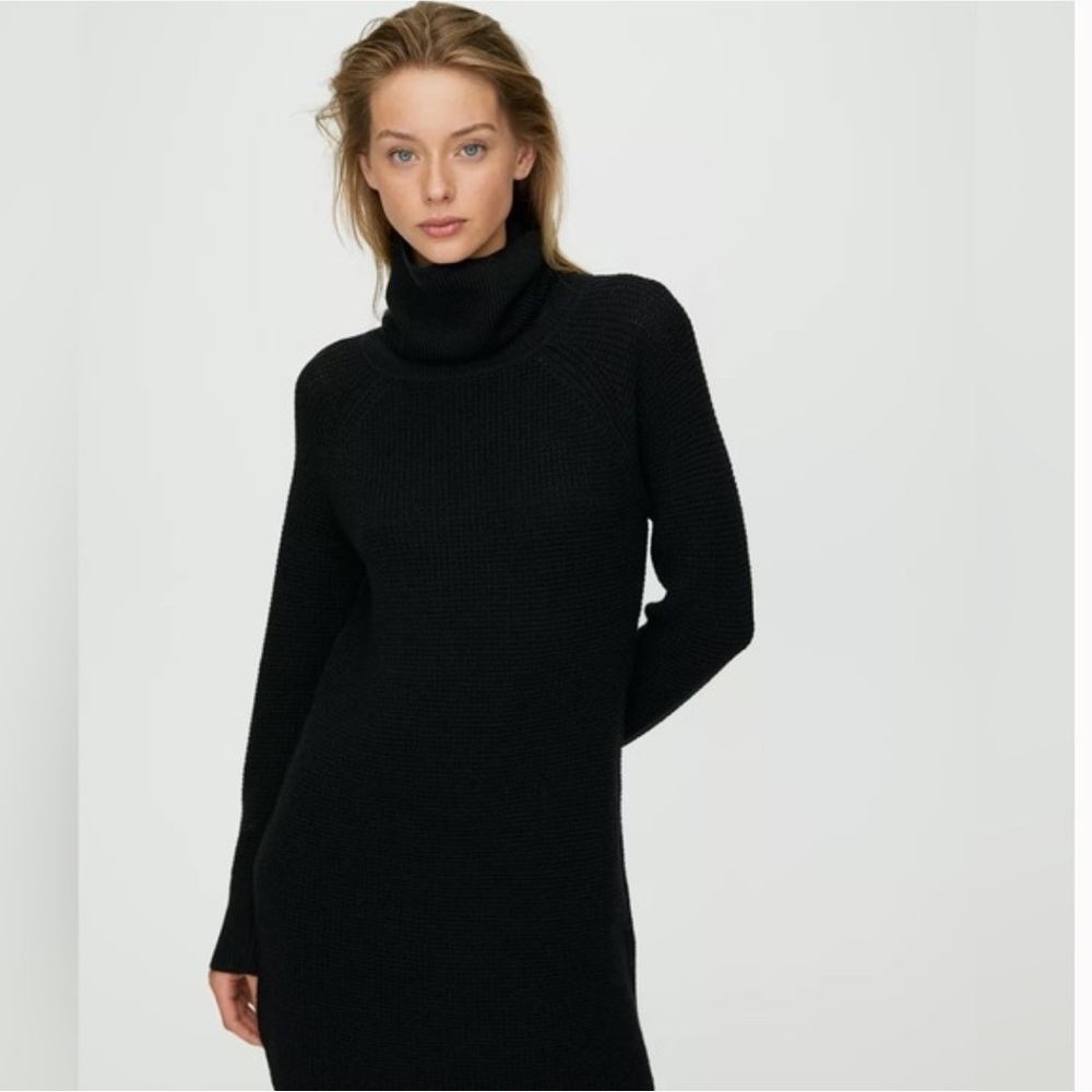 Aritzia Wilfred Merino Wool Turtleneck Sweater Dress in Black Sz XS